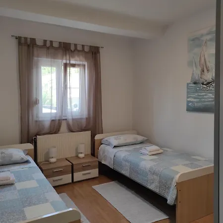 Zoran Vukusic Apartment Kostrena Exterior foto