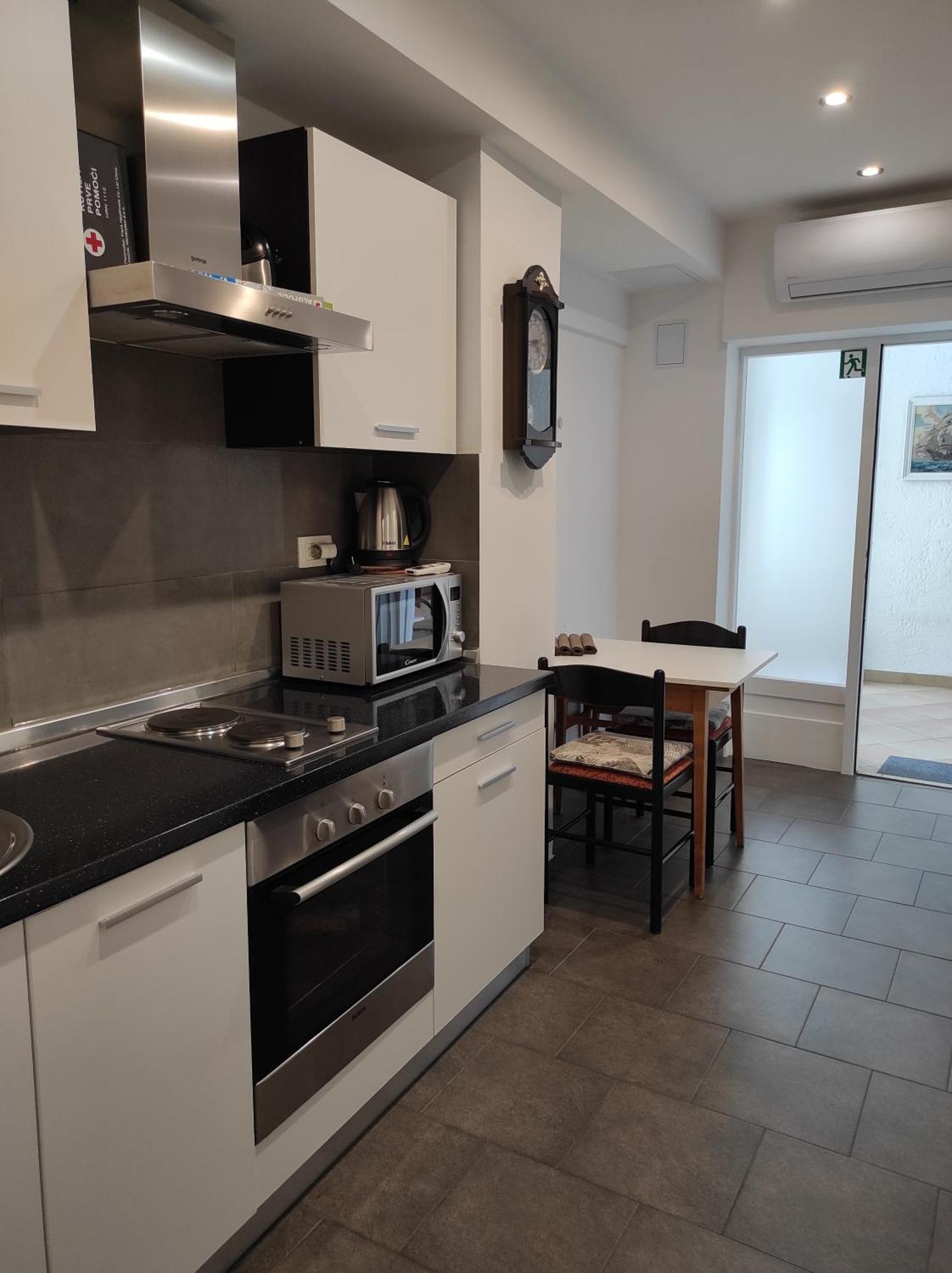 Zoran Vukusic Apartment